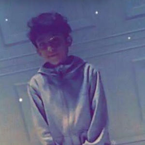 Meet your Posher, Akrum